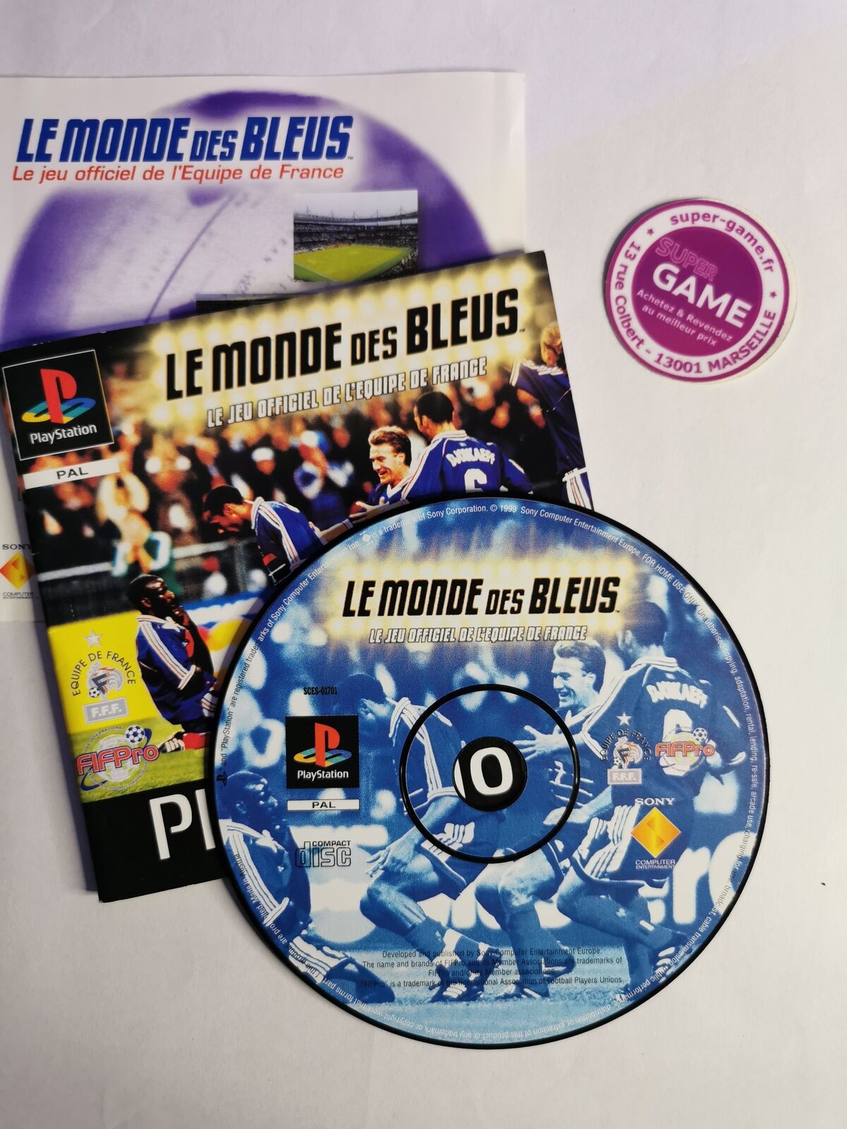 LE MONDE DES BLEUS - PS1 #584